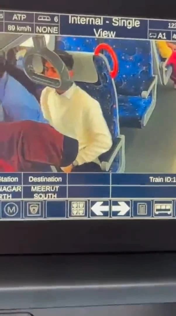 Viral Meerut Train Leaked Couple Sex MMS - Video 4