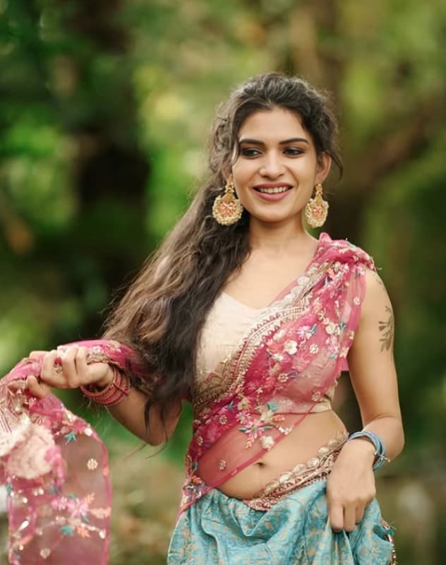 Featured image for 😍Resmi Nair Exclusive Live Nude Video Showing her Boobs💦