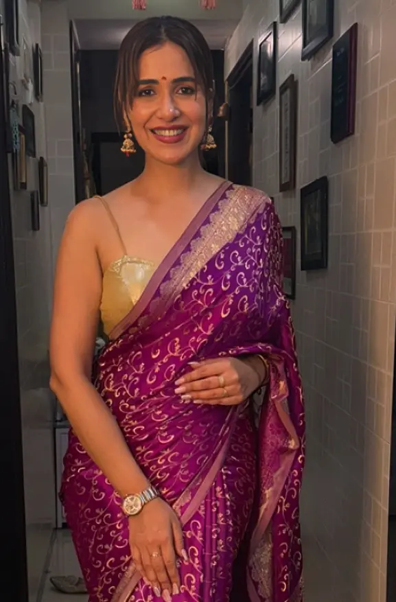 Featured image for 😍Beautiful Model and Insta Influencer Akshitaa Agnihotri Nude Hottest Expressions Showing her Boobs Lesbian Scene Private Live Bath Video Call🥵🔥
