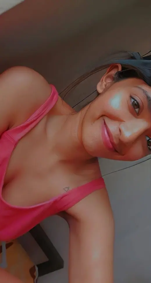 Featured image for 🥵Beautiful Desi GF Total 5 VIDEO'S Showing Playing with her B00bs & A$$🍑Spread Twrking with Full Face💦!! Don't Miss🥵🔥