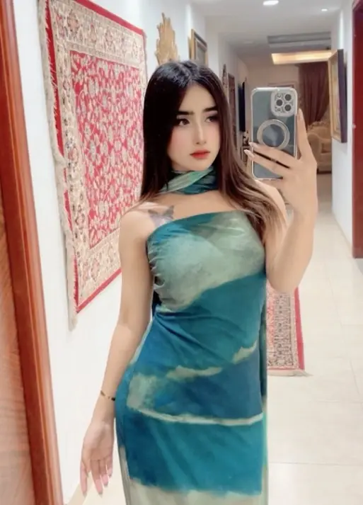 Featured image for Pakistani Influencer Maryamjutt Candy Porn Video Topless Boobs Teasing Her Pussy