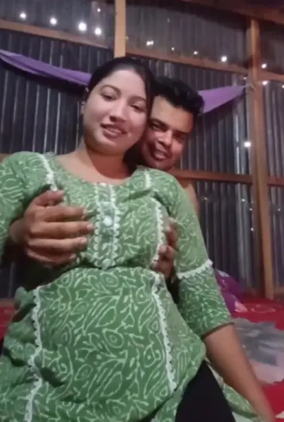 Featured image for Viral Desi Couple Live Fucking Show Pressing Boobs Licking Wet Pussy And Hard Sex