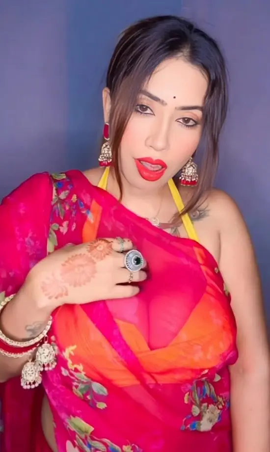 Featured image for Hot Bong Model Moumita Strips Naked, Gets Topless and Squeezes Her Big Boobs Hard