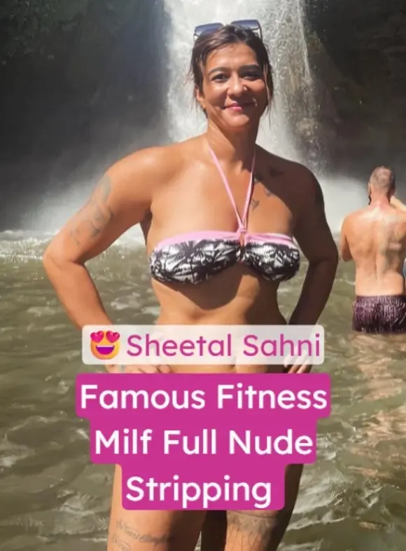 Featured image for Sheetal Sahni Strips Naked Shows Asshole & Wet Pussy