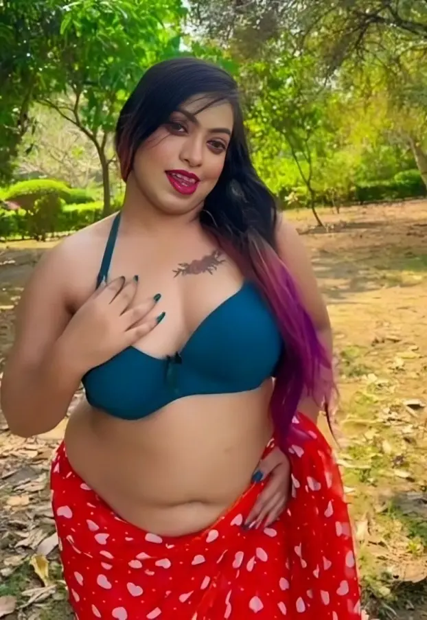 Featured image for Horny Desi Bhabhi Gets Fully Naked on Bed Showing Big Boobs and Shaved Pussy