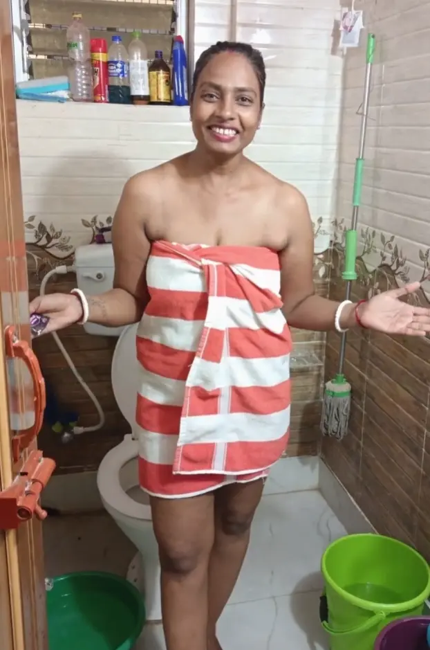 Featured image for Mohini Bhabhi Gives The Ultimate Tease In The Shower